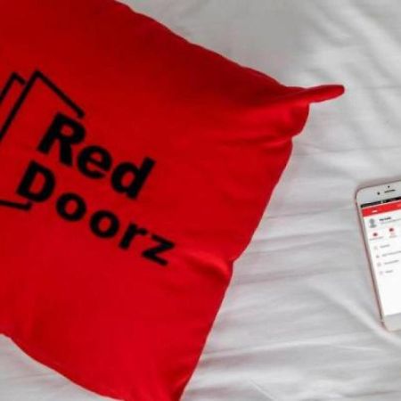 Reddoorz Near Mangga Dua Square Hotel Jacarta Exterior foto